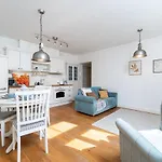 2-story Loft, Large Terrace, Next To Old Town טאלין