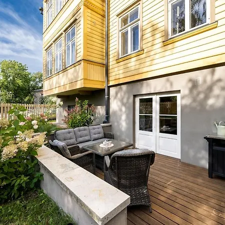 2-story Loft, Large Terrace, Next To Old Town Apartman Tallinn