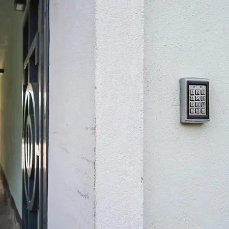 2-story Loft, Large Terrace, Next To Old Town Apartman