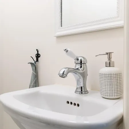 2-story Loft, Large Terrace, Next To Old Town Apartman