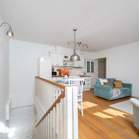 2-story Loft, Large Terrace, Next To Old Town Appartamento *