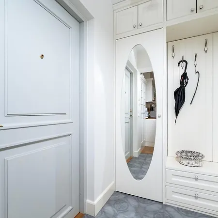 2-story Loft, Large Terrace, Next To Old Town Appartamento *