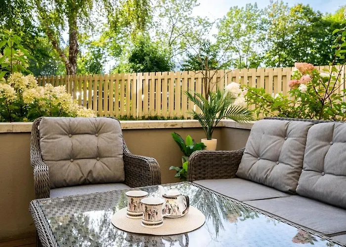 2-story Loft, Large Terrace, Next To Old Town Apartment